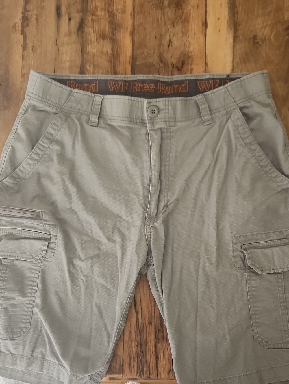 Men's Cargo Shorts in Light Gray by Wear First Free-Band - Utility Pockets Sz 36